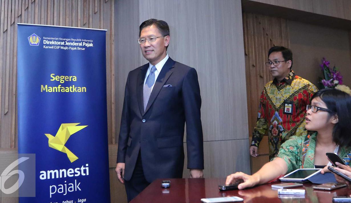 Pengusaha nasional James T Riady merespons kebijakan reformasi perpajakan pemerintah dengan memelopori keikutsertaan pengusaha besar, Jakarta, Jumat (2/9). (Liputan6.com/Angga Yuniar)