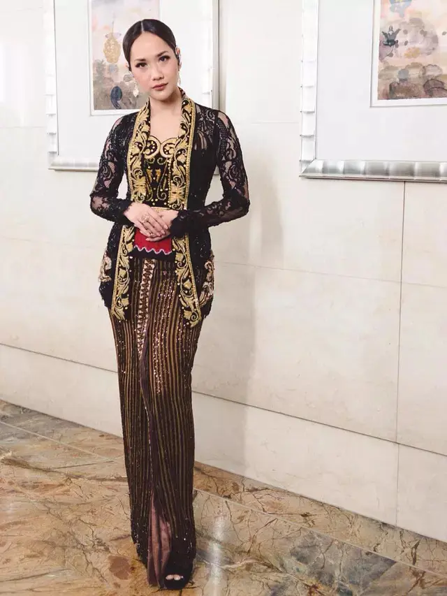 Kebaya Kartini ala Seleb Tanah Air