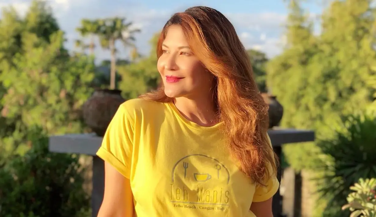 Selasa (21/7/2020), Tamara kembali mengunggah potret kebersamaannya dengan Kenzou dan Mike. Bahkan ia membubuhi unggahannya tersebut dengan kata-kata manis yang membahagiakan. (Instagram/tamarableszynskiofficial)