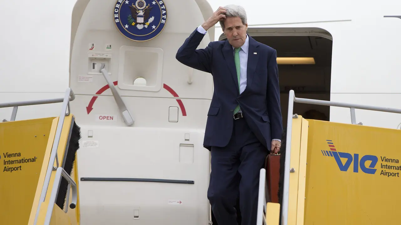 Pesawat Menlu Amerika Serikat John Kerry rusak