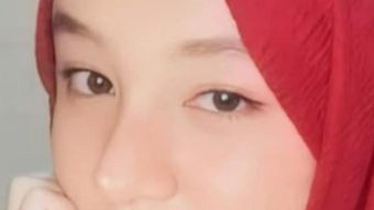 Menjadi Pusat Perhatian