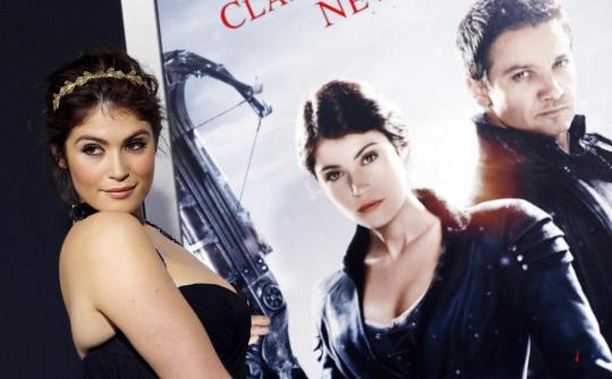 Aktris Gemma Arterton tampil cantik dan seksi di Hollywood