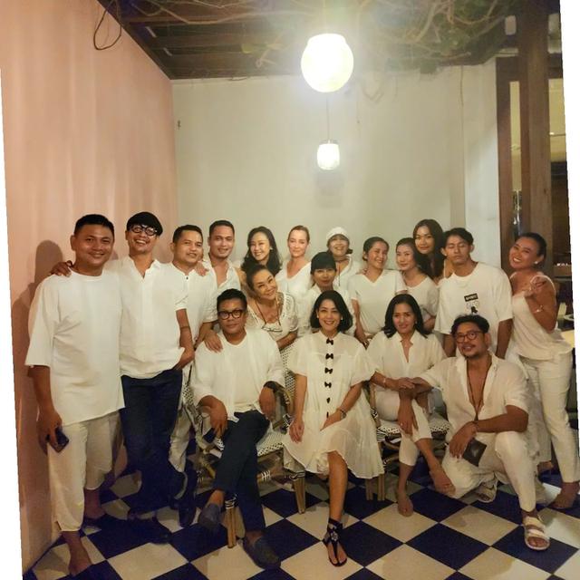 Rayakan Bersama Sahabat, Ini 6 Potret Pesta Ulang Tahun Lulu Tobing ke 45