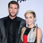 Fakta Dibalik Pernikahan Dian-diam Miley Cyrus dan Liam Hemsworth [foto: Mirror]