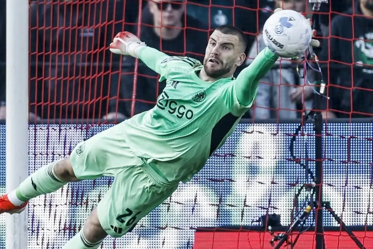 Maarten Paes - Ajax Amsterdam