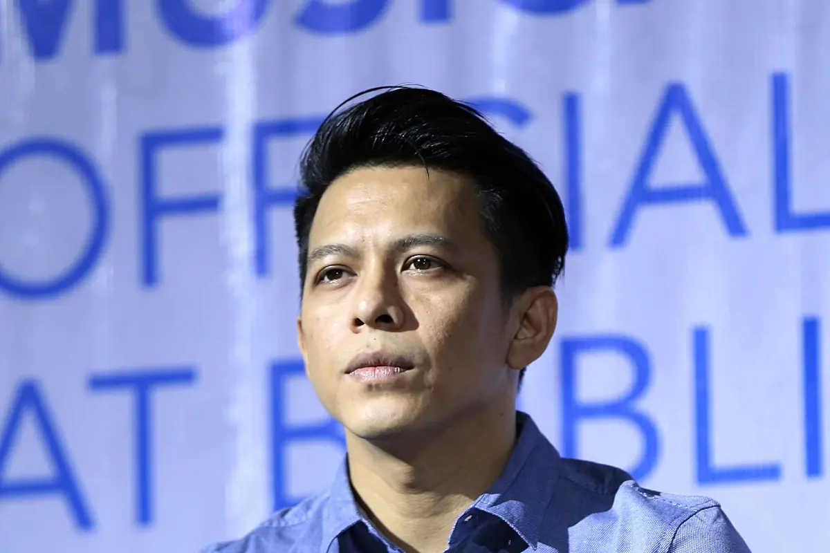 [Bintang] 11 Artis Dikabarkan Meninggal Dunia - Ariel NOAH