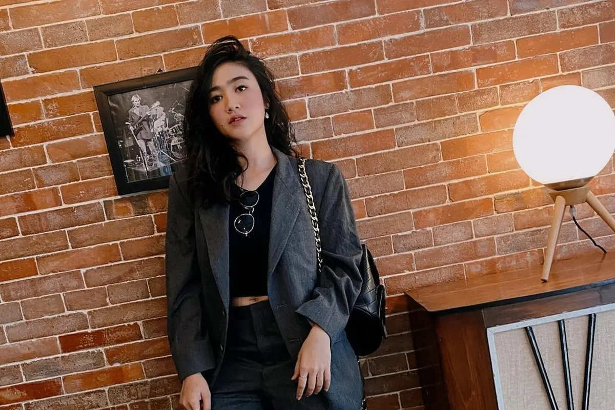 6 OOTD Celana Kulot Hitam Anti-Boring dari Andien Aisyah-Mikha Tambayong