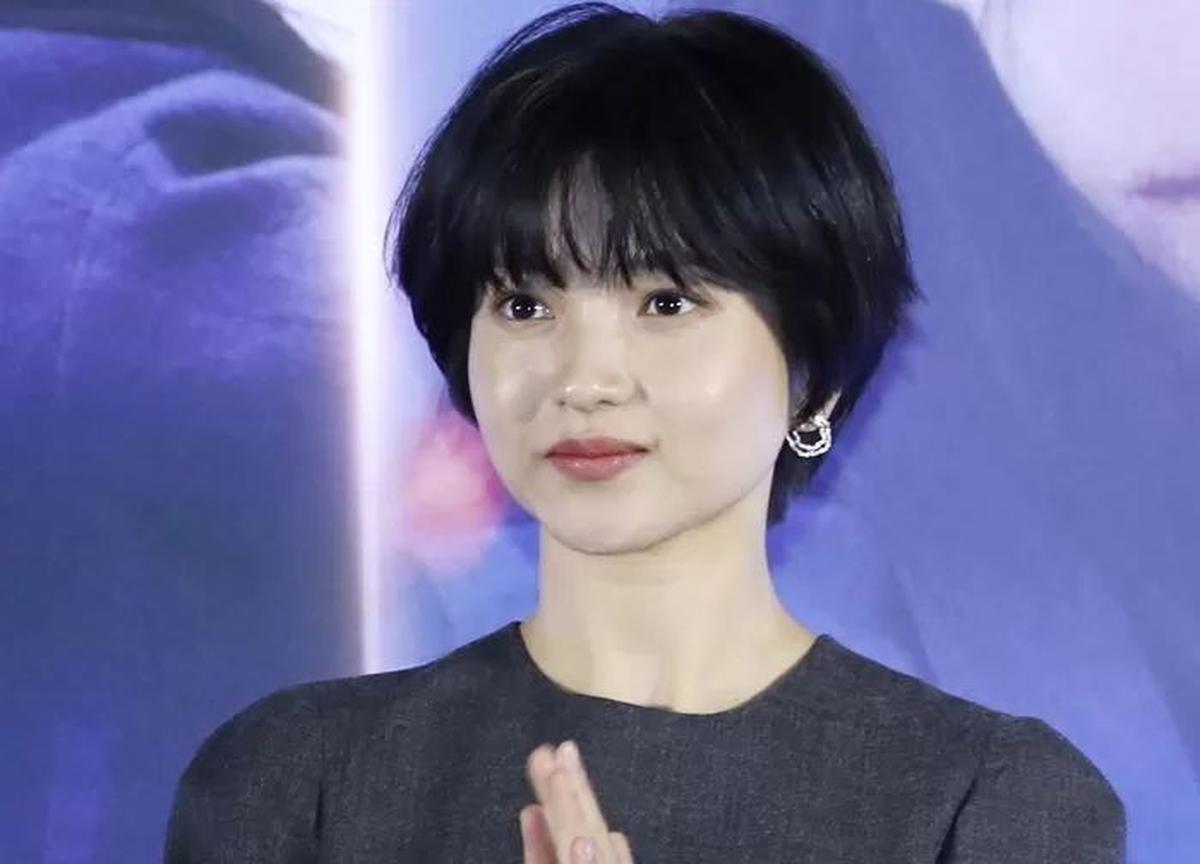 Artis Cantik Korea dengan Pixie Cut