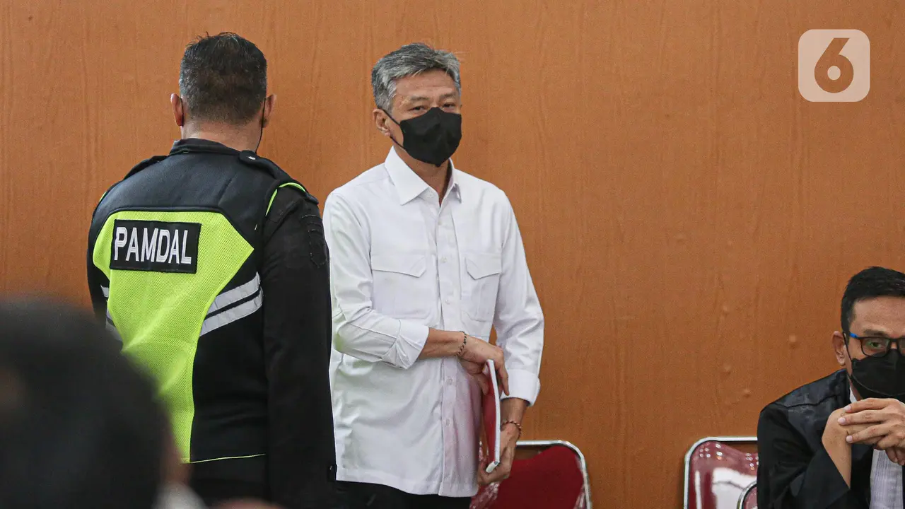 Hendra Kurniawan Umbar Senyum di Sidang Perintangan Proses Hukum Pembunuhan Berencana Brigadir J
