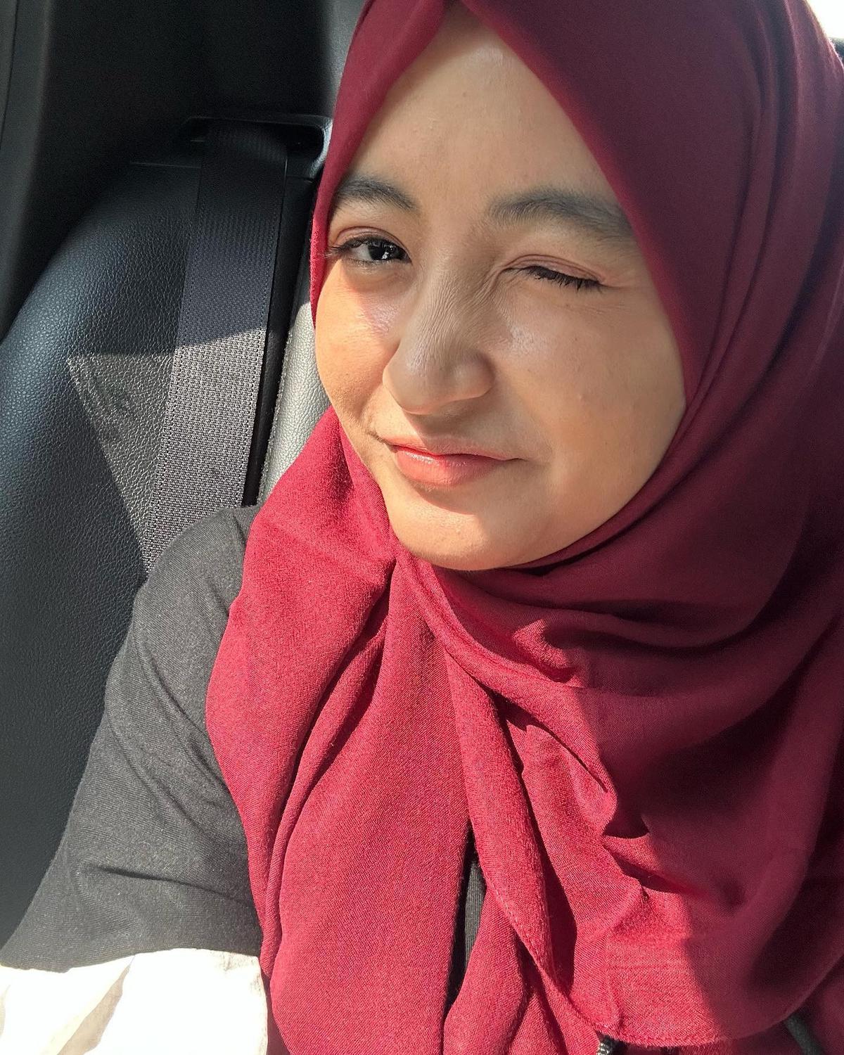 Ngefans, Cerita Arafah Rianti Beli Foto Derby Romero di Abang-Abang Mainan Depan Sekolah - Harganya 5 Ribu