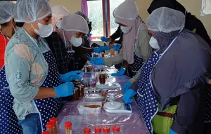 Cerita Puluhan Istri Petani di Sorong Ubah Jantung Pisang Jadi Abon