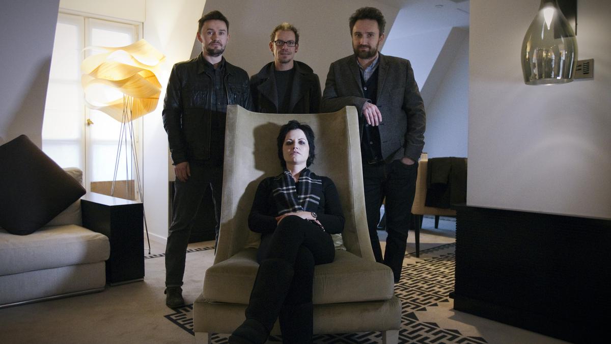 Makna Lagu Zombie dari The Cranberries: Jeritan Lantang Melawan Kekerasan Akibat Konflik yang Kerap Mengorbankan Anak-Anak Tak Berdosa