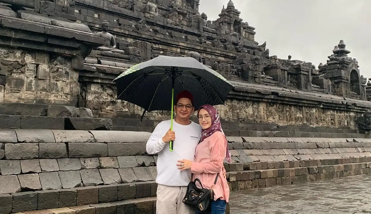 Pasha Ungu dan Adelia Pasha (Instagram/adeliapasha)