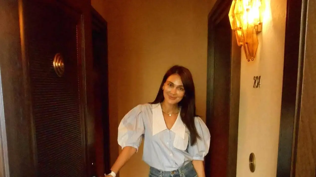 Gaya Fresh and Youthful Luna Maya Saat Rayakan Ulang Tahun di Roma
