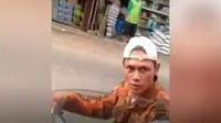 Video aksi pemalakan yang dilakukan seorang berseragam Pemuda Pancasila di Kabupaten Bogor viral di media sosial. (Liputan6.com/ Dok Ist)
