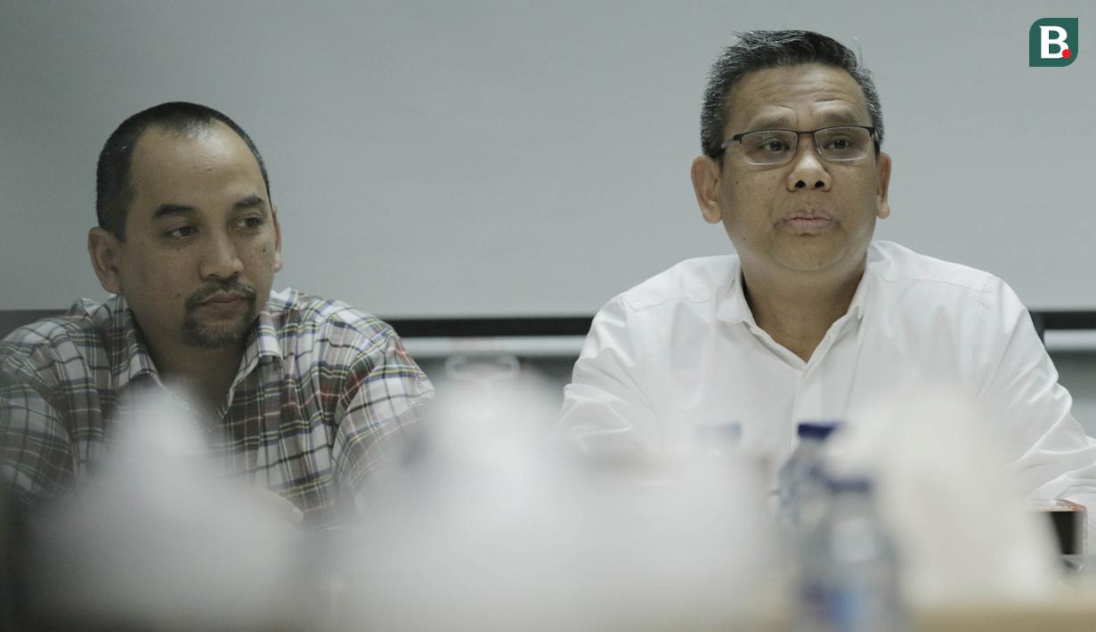 CEO PT Liga Indonesia Baru (LIB), Berlinton Siahaan, memberi keterangan saat jumpa pers di Kantor LIB, Jakarta, Selasa (6/3/2018). PT LIB telah melunasi sisa subsidi kepada 18 klub Liga 1 dengan total lebih dari Rp38 miliar. (Bola.com/M Iqbal Ichsan)