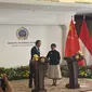Menteri Luar Negeri China Wang Yi melakukan pertemuan dengan Menlu Retno Marsudi di Jakarta pada Kamis (18/4/2024). (Liputan6.com/Teddy Tri Setio Berty).