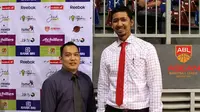 CLS Knights Indonesia mendapat dukungan dari mantan pemain Indonesia Warriors, Cokorda Raka Satyra Wibawa, yang pernah membawa Indonesia Warriors juara ASEAN Basketball League (ABL).
