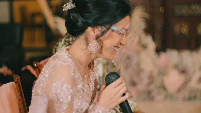 7 Momen Lamaran Adipati Dolken dan Canti Tachril, Hanya Dihadiri Keluarga
