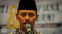 Agus Harimurti Yudhoyono menyampaikan pidato di DPP Demokrat, Jakarta, Jumat (23/9). Menurut Agus mengambil keputusan berkarir di militer atau politik bukan hal yang mudah. (Liputan6.com/Faizal Fanani)