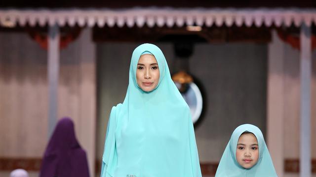 Busana Kompak Keluarga Untuk Idul Fitri