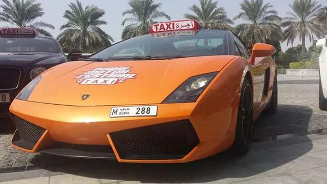 Mobil Super Mewah Hanya Dipakai Jadi Taksi di Dubai