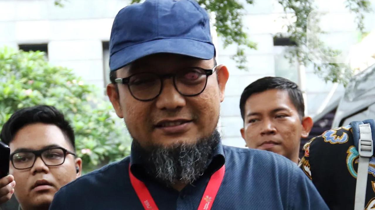 Asam sulfat ternyata sangat berbahaya bagi manusia. Zat kimia ini merupakan bahan yang dapat menyebabkan pengikisan organ tubuh atau peradangan.<br>