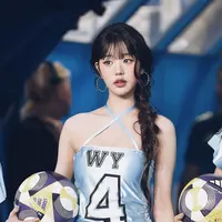 Ketika balletcore di lapangan hijau, intip penampilan Jang Wonyoung IVE. [Dok/X].