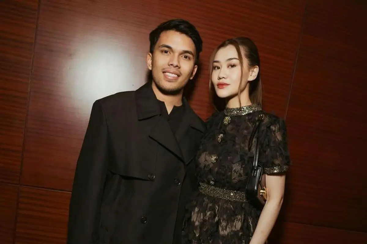 6 Potret Beda Gaya Aaliyah Massaid dan Fuji An Pakai Tas Kembaran Seharga Rp47,5 Juta saat Hadiri Acara yang Sama