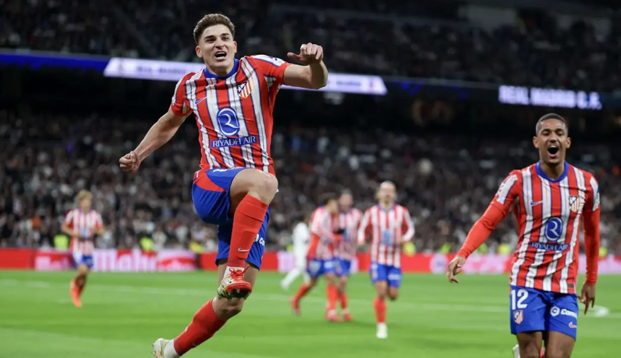 Julian Alvarez tampil Impresif bersama Atletico Madrid. Penyerang muda asal Argentina itu telah membuktikan ketajamannya dengan mengemas tujuh gol di Liga Champions musim ini. (AFP/Thomas Coex)