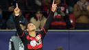 Pemain Bayer Leverkusen, Javier Hernandez, merayakan gol yang diciptakannya ke gawang AS Roma di laga Grup E Liga Champions di Stadion Bay Arena, Jerman, Rabu (21/10/2015) dini hari WIB. (EPA/Federico Gambarini)