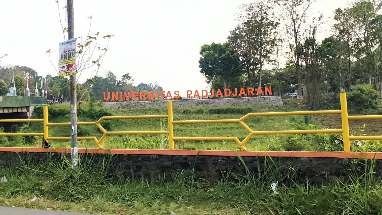 Viral Kasus Dugaan Kekerasan Seksual ke Mahasiswi Asing, Guru Besar Unpad Dinonaktifkan