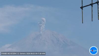 Pendakian Gunung Semeru Ditutup Akibat Kebakaran Blok Ranu Kembang