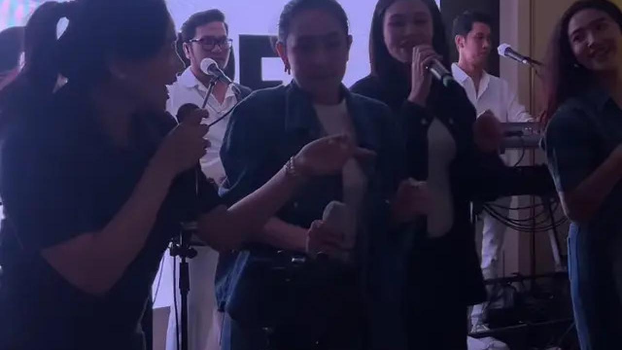 OOTD Denim on Denim Nagita Slavina, Agatha Pricilla, Aaliyah Massaid, dan Febby Rastanty Jadi Girl Band di Ulang Tahun Wanda Hara