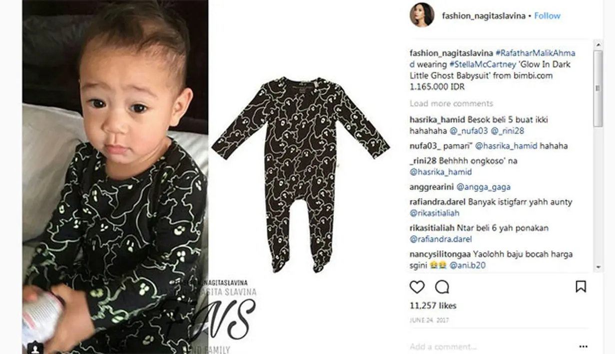 Bukan baru-baru ini saja, namun sejak kecil Rafathar sudah memakai piyama yang harganya juga selangit. Baju berwarna hitam ini memiliki harga mencapai Rp. 1.165.000.  (Instagram/fashion_nagitaslavina)
