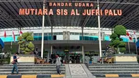 Suasana di Bandara Mutiara Sis Al Jufri Palu jelang Natal dan tahun baru tahun 2020. (Foto: Heri Susanto/ Liputan6.com).