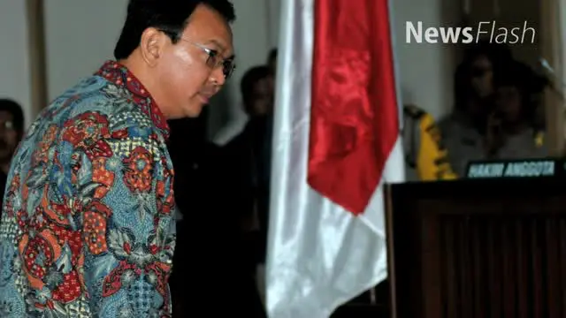 NEWS FLASH: Polisi Kirim Wanita Bawa Sangkur di Sidang Ahok ke RS Polri