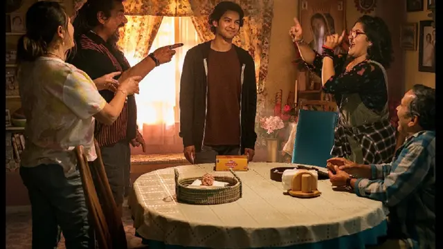 Adegan film Blue Beetle dibintangi Xolo Mariduena (Foto: Warner Bros. via IMDB.com)
