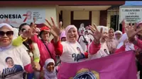 Pagi yang cerah di Bekasi disambut oleh UMKM Sahabat Sandi Uno Bekasi dan Lembaga Lanjut Usia Indonesia (LLI) Kota Bekasi dengan sebuah kegiatan yang menyegarkan, senam bersama (Istimewa)