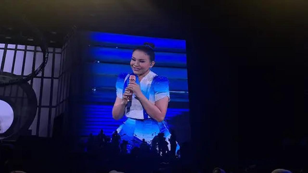 Rossa Duet dengan Bernadya di Konser Here I Am: Dua Penyanyi Galau Bersatu