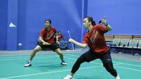 Ganda putri Febriana Dwipuji Kusuma/Amalia Cahaya Pratiwi, bersiap menghadapi perempat final SEA Games 2023. (Bola.com/PBSI)