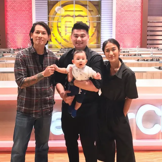 7 Momen Chef Arnold Waktu Asuh Anak Ini Bikin Gemas