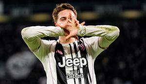 Pemain Juventus, Kenan Yildiz, melakukan selebrasi seusai membobol gawang Napoli pada lanjutan Liga Italia 2025/2026. (Fabio Ferrari/LaPresse via AP)