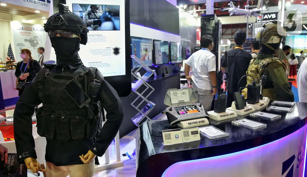 Pemerintah Amerika Serikat (AS) menunjukkan komitmen seriusnya memperkuat kerja sama pertahanan dan keamanan dengan menghadirkan 25 perusahaan industri pertahanannya di Indo Defence 2025. (Liputan6.com/Angga Yuniar)