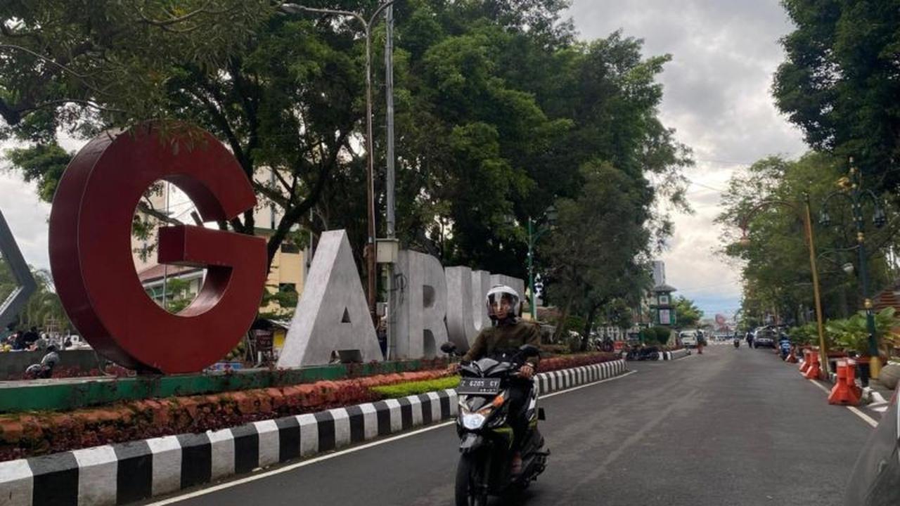 Pemkab Garut Targetkan 25 Km Perbaikan Jalan di Tahun 2025, Anggaran Rp85 Miliar