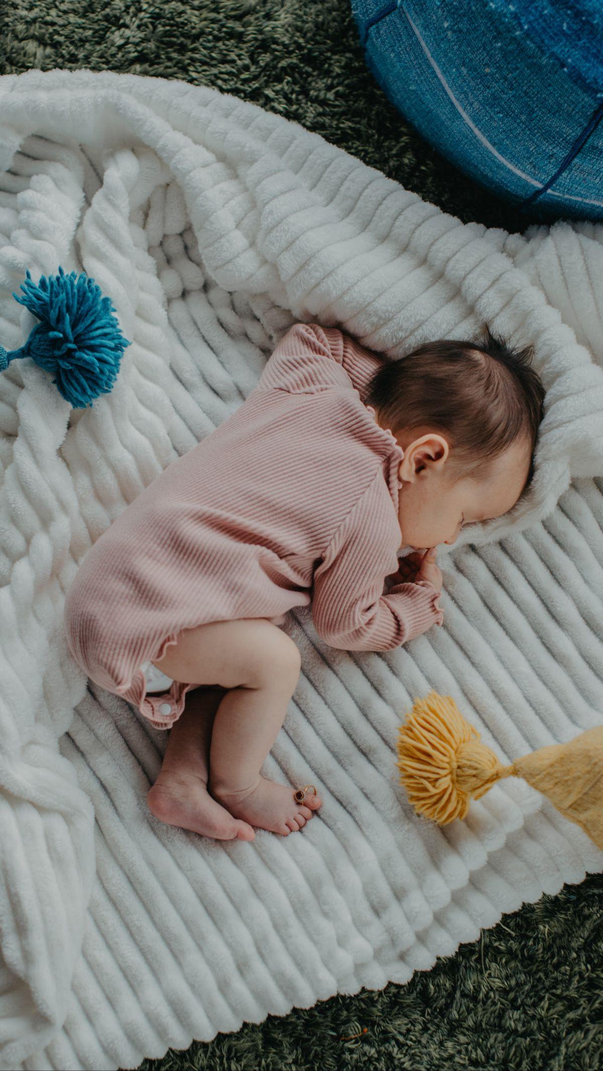 <b>Daftar Nama Anak Perempuan Sansekerta dan Artinya</b>