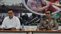 Direktur Tindak Pidana Tertentu Bareskrim Polri Brigjen Pol Muhammad Fadil Imran (kiri) dan Kabag Penum Bareskrim Polri Kombes Pol Asep Adi Saputra memberikan keterangan saat rilis penegakan hukum kasus kebakaran hutan dan lahan (Karhutla) Jakarta, Senin (30/9/2019). (merdeka.com/Iqbal S Nugroho)