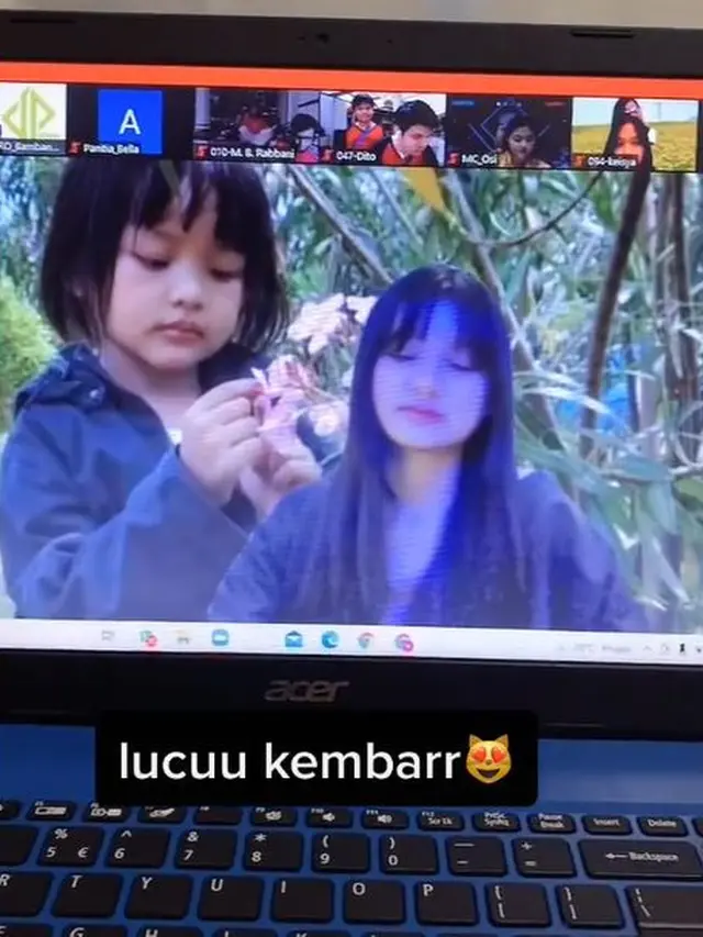 7 Potret Kocak Ospek Online Bertema Mengulang Foto Masa Kecil Ini Bikin Senyum