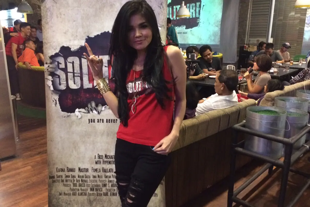 Karina Ranau Diteror Hantu Film Solitaire