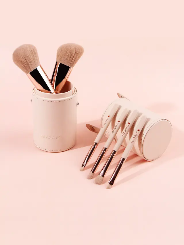 Makeup Makin Menyenangkan dengan Kuas Bunny yang Punya Tekstur Lembut